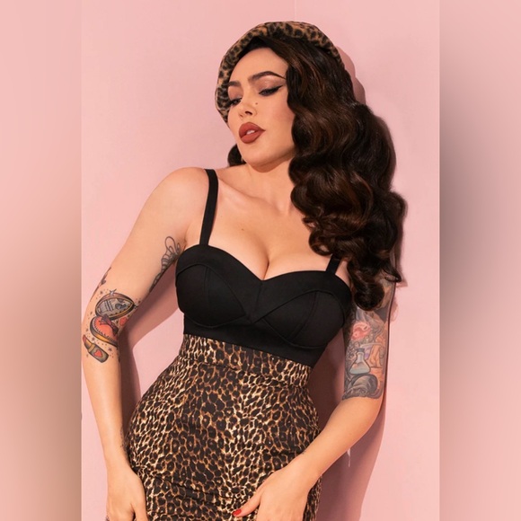 MANEATER TOP IN BLACK - VIXEN BY MICHELINE PITT - Picture 2 of 7